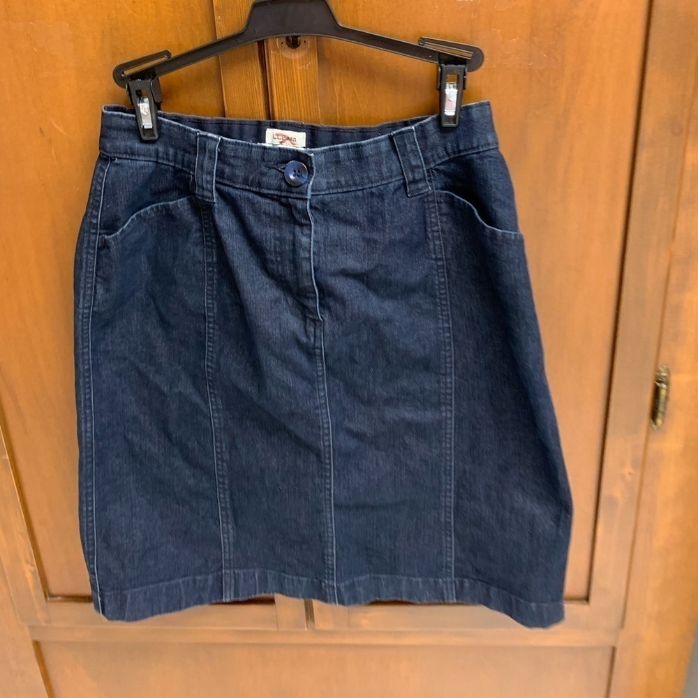 LL Bean classic fit denim skirt size 4 petite length-20 in coastalchic